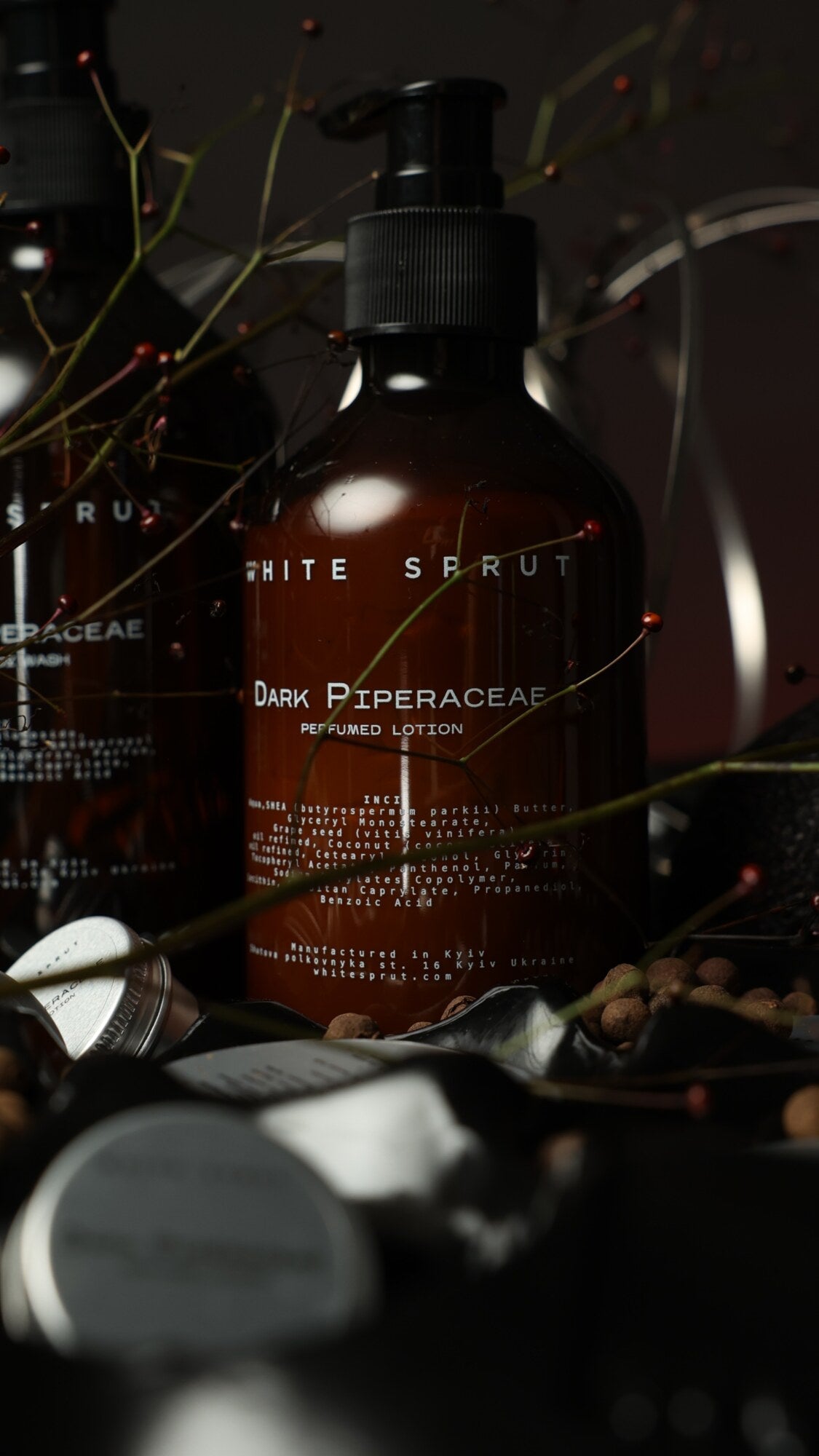DARK PIPERACEAE Hand & Body Lotion — деталь, White Sprut