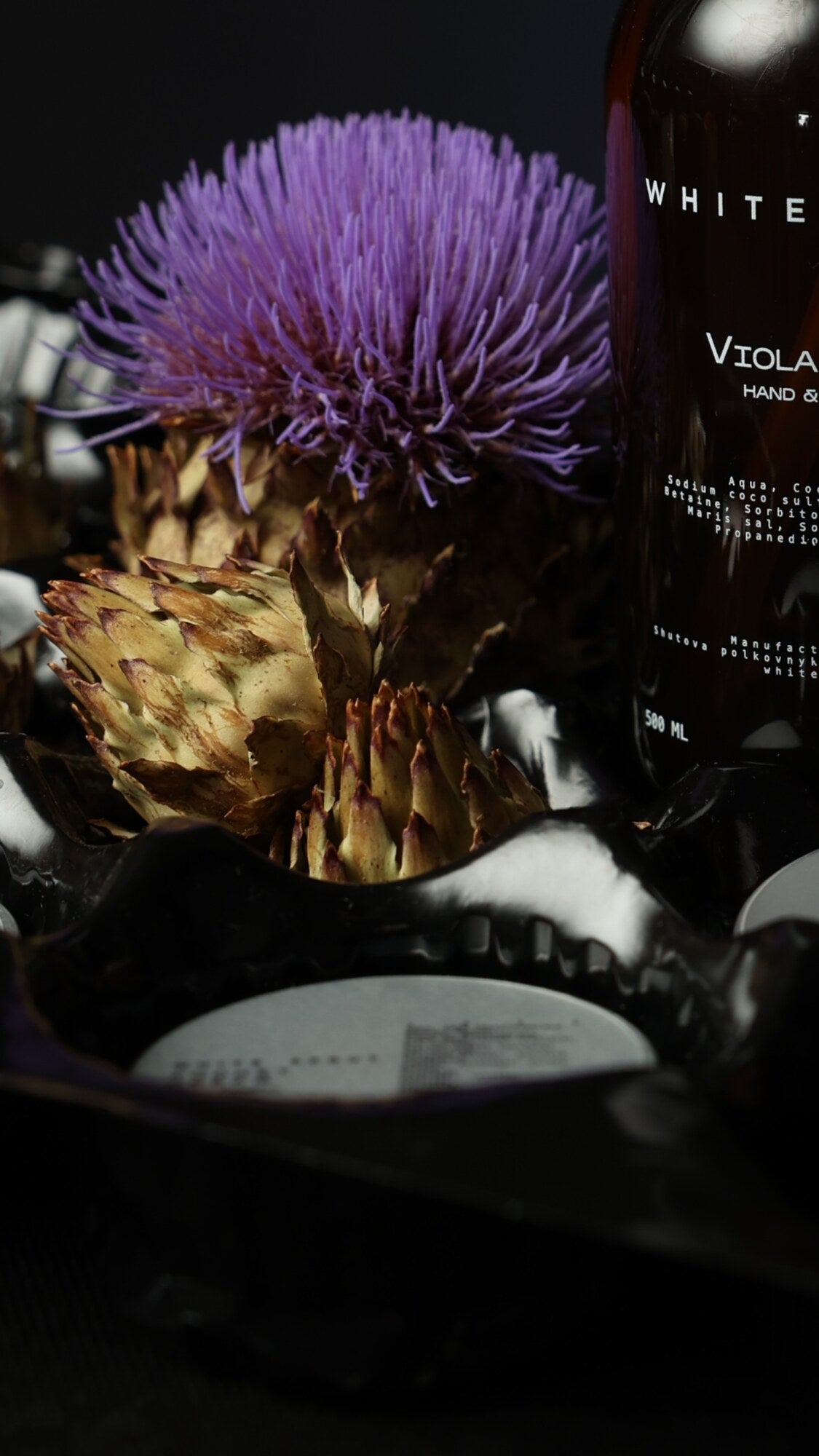 VIOLA CRYSTAL Hand & Body Wash — флакон у композиції, White Sprut